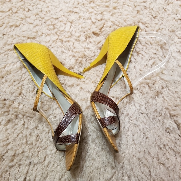 Nine West Hayek Sandal • Mustard Yellow Heels - Picture 8 of 13